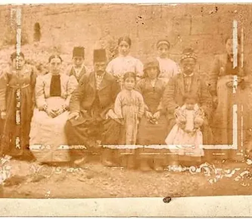 Portraits of Unbelonging: Photography, the Ottoman State, and the making of Armenian emigrants 1896-1908